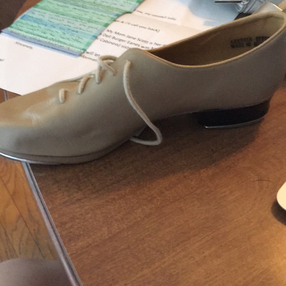 Leo’s flex arch lace up tap shoes